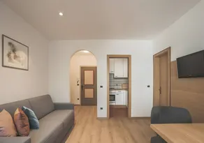 Apartment 'Schnatzhof Typ A8' with Mountain View, Shared Pool and Wi-Fi - Image 5