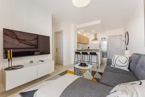 Pleasant holiday apartment with pool | City view | Next to the beach | Suitable for remote work - Image 4