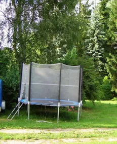 Flat with BBQ, garden & terrace | Garden view - Image 2