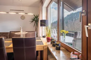 Holiday Apartment '2' with Mountain View, Balcony and Wi-Fi - Image 5