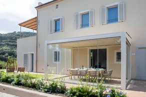 Villa with terrace, private pool & garden | City view - Image 3