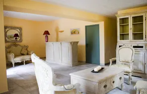Provençal Escape with Pool - Image 2