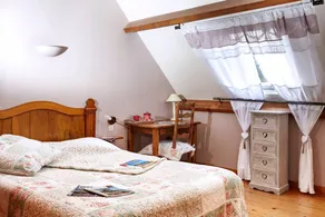 Fully equipped big cottage with hot tub, garden & barbecue | Garden view | Pets allowed - Image 2