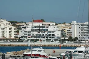 Fully equipped apartment with terrace & pool | Next to the beach - Image 3