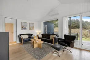 Child-friendly pleasant holiday home with sauna & terrace | Close to the beach | Dogs allowed - Image 2