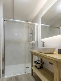 Beautiful holiday apartment with garden, terrace & barbecue | Next to the ski - Image 5