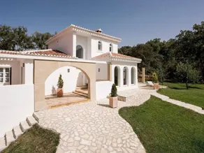 Holiday home with garden, terrace & barbecue | Mountain view - Image 2