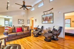 Crawdad Corner: Charming Cottage in Linville Land Harbor - Pool and Tennis Access! - Image 5