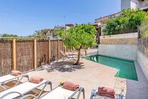 Voll ausgestattete Villa mit Terrasse, Grill und privatem Pool - Image 2