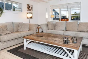 Holiday home with garden, terrace & BBQ - Image 3
