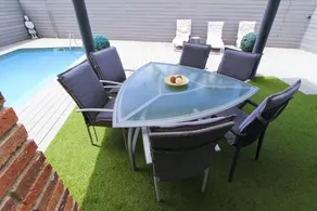 Fully equipped ample house with private pool, garden & terrace - Image 5