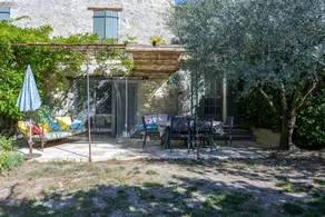 "La Glycine" Apartment with Mountain View, Wi-Fi, and Air Conditioning - Image 2