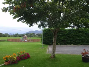 Flat with garden - Image 2