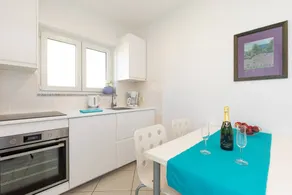 Flat with 1 room for 4 persons - Image 4