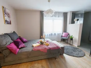 Apartment '1' with Private Terrace, Shared Garden and Wi-Fi - Image 4