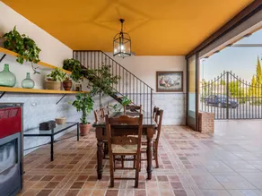 Child-friendly house with terrace, garden & private pool | Mountain view - Image 5