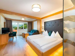 südseitiges Rauriser Urquellzimmer mit verglastem Bad - Image 2