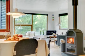 Family-friendly charming house with terrace | Pets allowed - Image 5