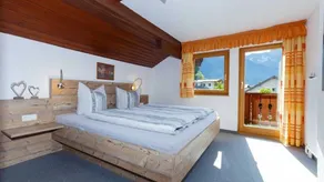 Apartamento con jardín | Vista panorámica - Image 5