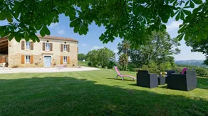 Fully equipped charming holiday home with terrace, garden & barbeque | Garden view | Perfect for remote work | Pet-friendly - Image 2