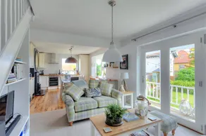 Cottage with garden | Beach view - Image 4