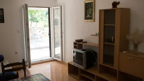 Holiday apartment with terrace & BBQ | Sea view - Image 3