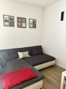 Flat with terrace - Image 3