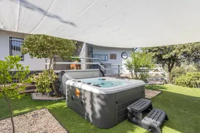 Ferienhaus mit Garten, Whirlpool und Grill | Gartenblick - Image 2