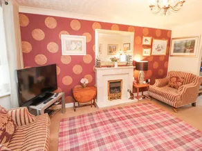 Family-friendly lovely cottage with garden - Image 5