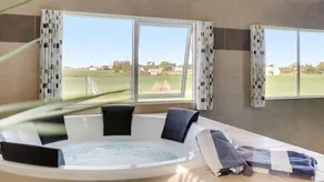 Child-friendly holiday home with terrace, hot tub & private pool | Pets allowed - Image 5