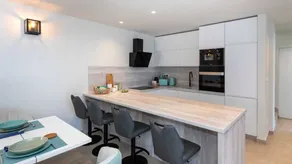 Children-friendly holiday apartment with garden, jacuzzi & private pool | Sea view | Close to the beach | Pet-friendly - Image 3