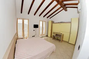 Agriturismo Borgoameno: CAMERA: 5 GIALLA, NO KITCHEN - Image 3