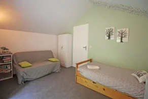 Bed and Breakfast 'Chambre Familiale' with Private Terrace, Shared Garden and Wi-Fi - Image 4