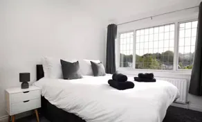 Holiday home with garden | Garden view - Image 2