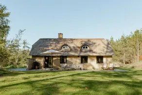 Family-friendly holiday home with terrace, garden & barbeque - Image 2