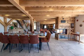 Family-friendly chalet with garden, terrace & hot tub | Mountain view - Image 2