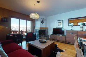 Flat with pool, sauna & garden | Mountain view - Image 3