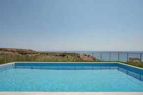 Holiday apartment with garden, pool & BBQ | Close to the beach - Image 2
