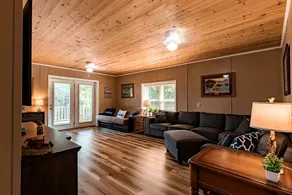Peaceful Charming Cottage with Private Dock & Cozy Hot Tub in Murray, Kentucky - Image 3