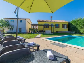 Casa vacacional totalmente equipada con jardín, piscina privada y barbacoa | Admite mascotas - Image 2