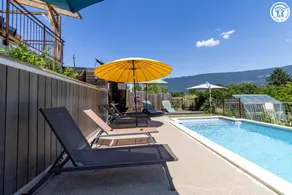 Bed & breakfast with garden & terrace - Image 2