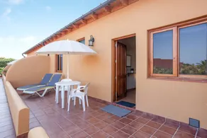Lovely house with terrace, garden & pool | Mountain view | Beach nearby - Image 5