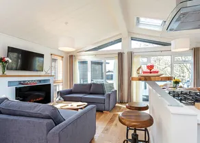 Child-friendly chalet with terrace | Beach nearby - Image 3
