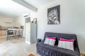 House with Pool & Terrace – Relaxing Camargue Getaway near Arles - Image 4