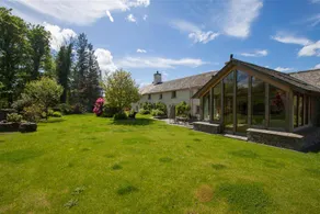Cottage with garden - Image 2