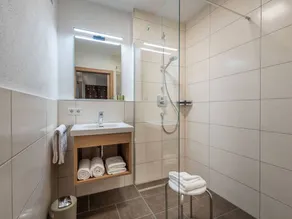 Appartement de vacances convivial et familial avec piscine, terrasse et jardin | Près des pistes de ski | Avec animaux autorisés - Image 4