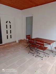 Fully equipped holiday apartment with terrace & garden - Image 2