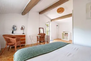 Charming Studio on a Farm with Shared Pool, Summer Kitchen, and Wi-Fi - Image 4