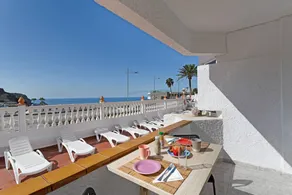 Flat with pool | Sea view - Image 4