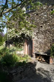 Maison avec jardin, barbecue et terrasse | Vue jardin - Image 3